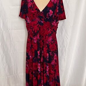 Chaps BEAUTIFUL Reds and Pinks Floral Maxi Dress EUC comfy
